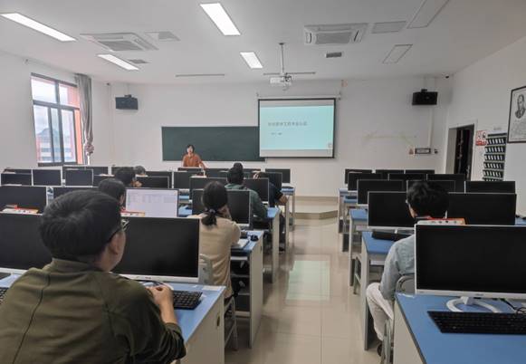 说明: \\2012-20160518dr\学院办公室2017—2020\会议照片和资料\2023年照片\2023.10.19 188改名为taptap点点2023年教师成长发展互助平台培训\IMG_20231019_142301.jpg